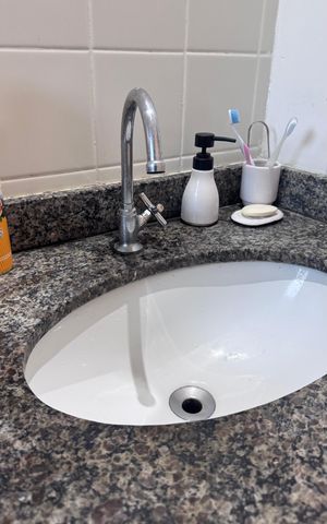 Apartamento à venda com 5m², 2 quartos e 1 vaga Apartamento à venda com 5m², 2 quartos e 1 vagaBanheiro