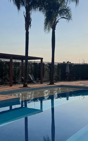 Apartamento à venda com 5m², 2 quartos e 1 vaga Apartamento à venda com 5m², 2 quartos e 1 vagaÁrea comum - Piscina