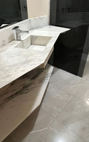 Casa à venda com 407m², 5 quartos e 4 vagas