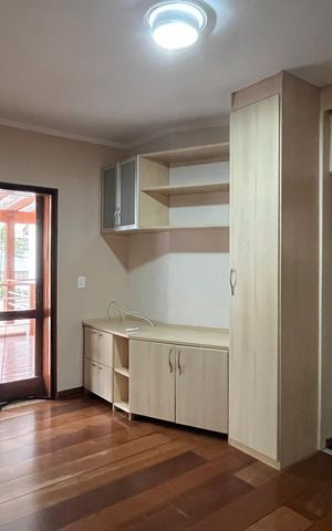Casa à venda com 407m², 5 quartos e 4 vagas
