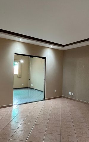 Casa à venda com 407m², 5 quartos e 4 vagas