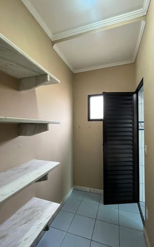 Casa à venda com 407m², 5 quartos e 4 vagas