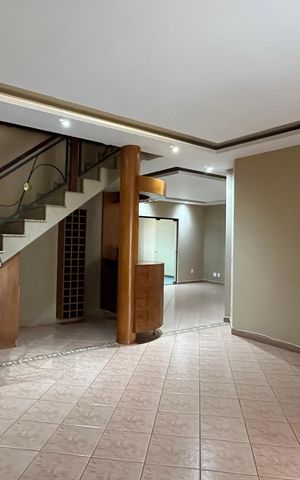Casa à venda com 407m², 5 quartos e 4 vagas