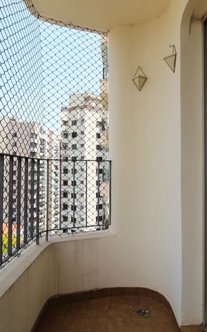Apartamento à venda com 121m², 2 quartos e 1 vagaVaranda
