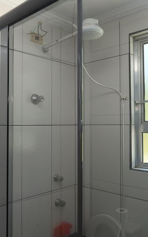 Casa de condomínio para alugar com 185m², 3 quartos e 2 vagasBanheiro da Suíte