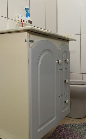 Casa de condomínio para alugar com 185m², 3 quartos e 2 vagasBanheiro da Suíte