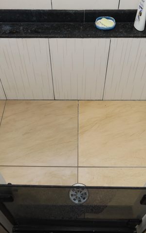 Casa de condomínio para alugar com 185m², 3 quartos e 2 vagasBanheiro Social