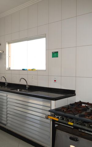 Casa de condomínio para alugar com 185m², 3 quartos e 2 vagasÁrea comum - Salão de festas