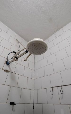 Casa à venda com 100m², 2 quartos e 2 vagasBanheiro 2