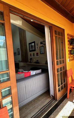 Casa à venda com 450m², 4 quartos e 4 vagas Casa à venda com 450m², 4 quartos e 4 vagasVaranda