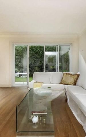 Casa à venda com 279m², 3 quartos e 3 vagas