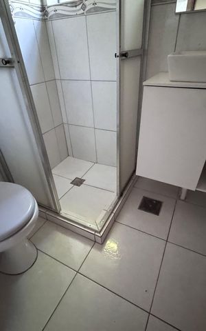 Apartamento à venda com 50m², 2 quartos e 1 vaga Apartamento à venda com 50m², 2 quartos e 1 vagaBanheiro