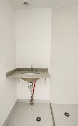 Apartamento à venda com 28m², 1 quarto e sem vaga Apartamento à venda com 28m², 1 quarto e sem vagaBanheiro Social