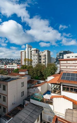 Apartamento à venda com 130m², 2 quartos e 3 vagas Apartamento à venda com 130m², 2 quartos e 3 vagasVista da Sala