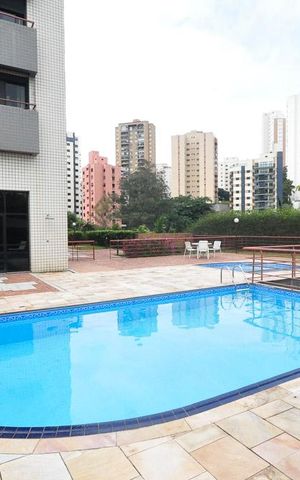 Apartamento para alugar com 145m², 3 quartos e 3 vagasÁrea comum - Piscina