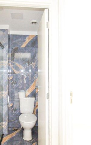Apartamento à venda com 35m², 2 quartos e sem vaga Apartamento à venda com 35m², 2 quartos e sem vagaBanheiro