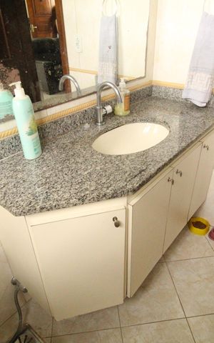 Casa de condomínio à venda com 121m², 3 quartos e 2 vagasLavabo