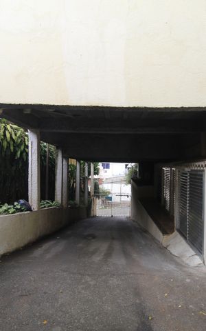 Casa de condomínio à venda com 121m², 3 quartos e 2 vagasÁrea comum - Entrada de carro