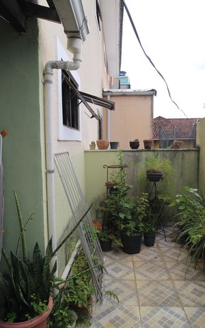 Casa de condomínio à venda com 121m², 3 quartos e 2 vagasÁrea de serviço