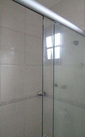 Casa de condomínio à venda com 121m², 3 quartos e 2 vagasBanheiro da suíte