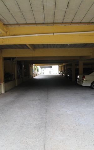 Casa de condomínio à venda com 121m², 3 quartos e 2 vagasÁrea comum - Estacionamento coberto