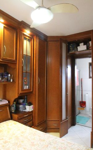 Casa de condomínio à venda com 121m², 3 quartos e 2 vagasSuíte