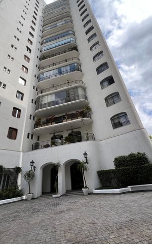 Apartamento à venda com 360m², 3 quartos e 2 vagas Apartamento à venda com 360m², 3 quartos e 2 vagasFachada