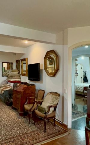 Apartamento à venda com 360m², 3 quartos e 2 vagas Apartamento à venda com 360m², 3 quartos e 2 vagasSuíte 2