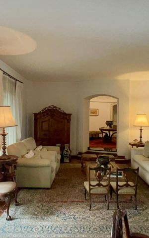 Apartamento à venda com 360m², 3 quartos e 2 vagas Apartamento à venda com 360m², 3 quartos e 2 vagasSala
