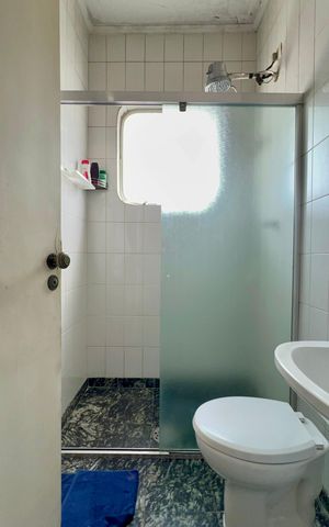 Apartamento à venda com 360m², 3 quartos e 2 vagas Apartamento à venda com 360m², 3 quartos e 2 vagasBanheiro de serviço