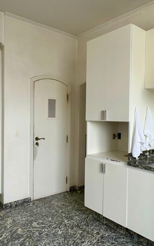 Apartamento à venda com 360m², 3 quartos e 2 vagas Apartamento à venda com 360m², 3 quartos e 2 vagasCozinha