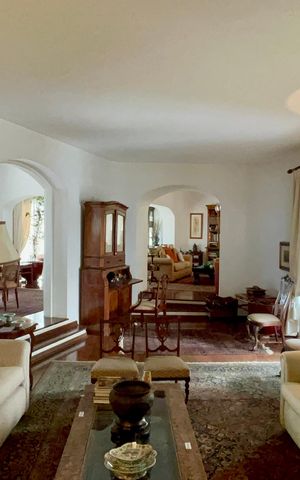 Apartamento à venda com 360m², 3 quartos e 2 vagas Apartamento à venda com 360m², 3 quartos e 2 vagasSala