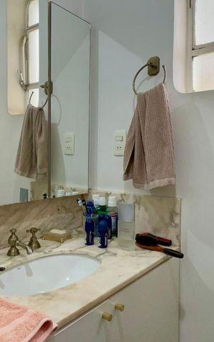 Apartamento à venda com 360m², 3 quartos e 2 vagas Apartamento à venda com 360m², 3 quartos e 2 vagasBanheiro da Suíte 1