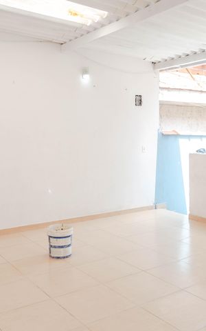 Casa para alugar com 90m², 2 quartos e 1 vaga Casa para alugar com 90m², 2 quartos e 1 vagaCozinha e Área de Serviço