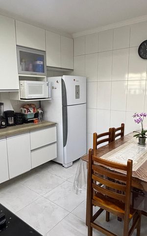 Casa à venda com 200m², 3 quartos e 2 vagas Casa à venda com 200m², 3 quartos e 2 vagasCozinha