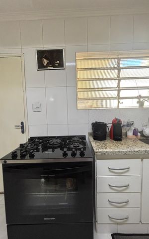 Casa à venda com 200m², 3 quartos e 2 vagas Casa à venda com 200m², 3 quartos e 2 vagasCozinha