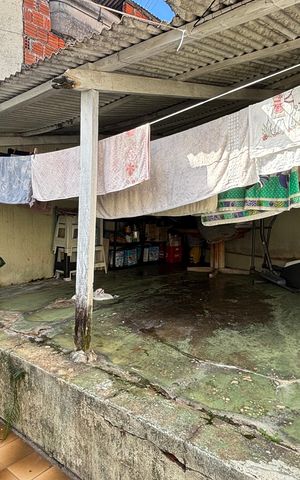 Casa à venda com 200m², 3 quartos e 2 vagas Casa à venda com 200m², 3 quartos e 2 vagasQuintal
