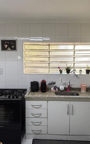 Casa à venda com 200m², 3 quartos e 2 vagas Casa à venda com 200m², 3 quartos e 2 vagasCozinha