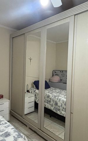 Casa à venda com 200m², 3 quartos e 2 vagas Casa à venda com 200m², 3 quartos e 2 vagasQuarto 1