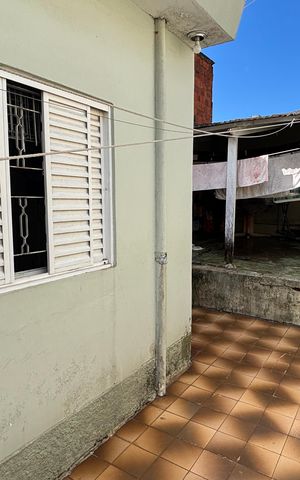 Casa à venda com 200m², 3 quartos e 2 vagas Casa à venda com 200m², 3 quartos e 2 vagasÁrea de Serviço