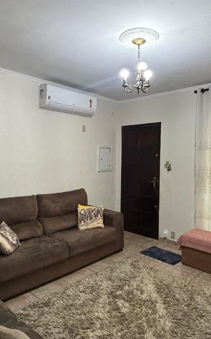 Casa à venda com 200m², 3 quartos e 2 vagas Casa à venda com 200m², 3 quartos e 2 vagasSala
