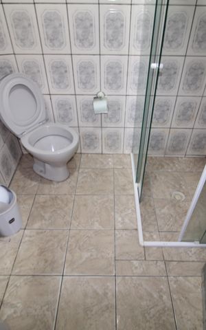 Casa à venda com 251m², 5 quartos e 1 vagaCasa 2 - Banheiro social