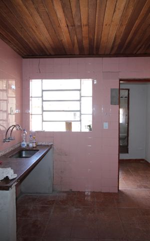 Casa à venda com 251m², 5 quartos e 1 vagaCasa 2 - Cozinha