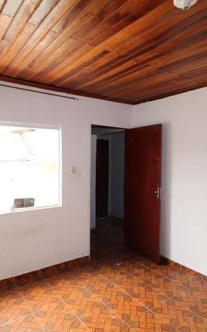 Casa à venda com 251m², 5 quartos e 1 vagaCasa 2 - Quarto