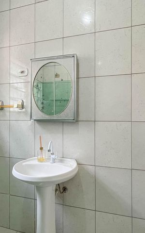 Casa à venda com 180m², 2 quartos e 1 vaga Casa à venda com 180m², 2 quartos e 1 vagaBanheiro