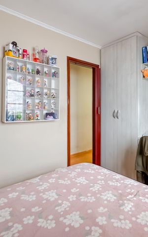 Casa à venda com 200m², 4 quartos e 2 vagas Casa à venda com 200m², 4 quartos e 2 vagasQuarto 1