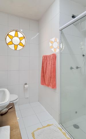 Casa à venda com 200m², 4 quartos e 2 vagas Casa à venda com 200m², 4 quartos e 2 vagasBanheiro da Suíte 1