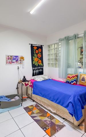 Casa à venda com 200m², 4 quartos e 2 vagas Casa à venda com 200m², 4 quartos e 2 vagasSuíte 2