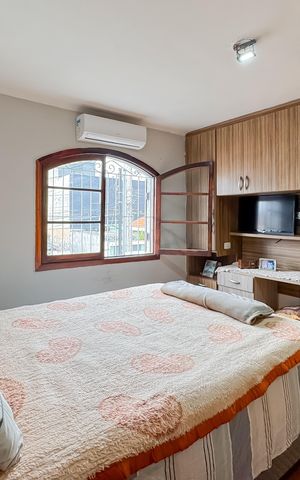 Casa à venda com 200m², 4 quartos e 2 vagas Casa à venda com 200m², 4 quartos e 2 vagasSuíte 1