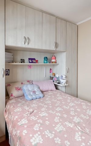 Casa à venda com 200m², 4 quartos e 2 vagas Casa à venda com 200m², 4 quartos e 2 vagasQuarto 1